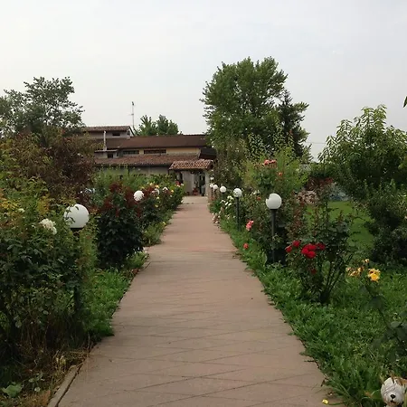 Pensjonat Cascina Dei Gelsi Sale